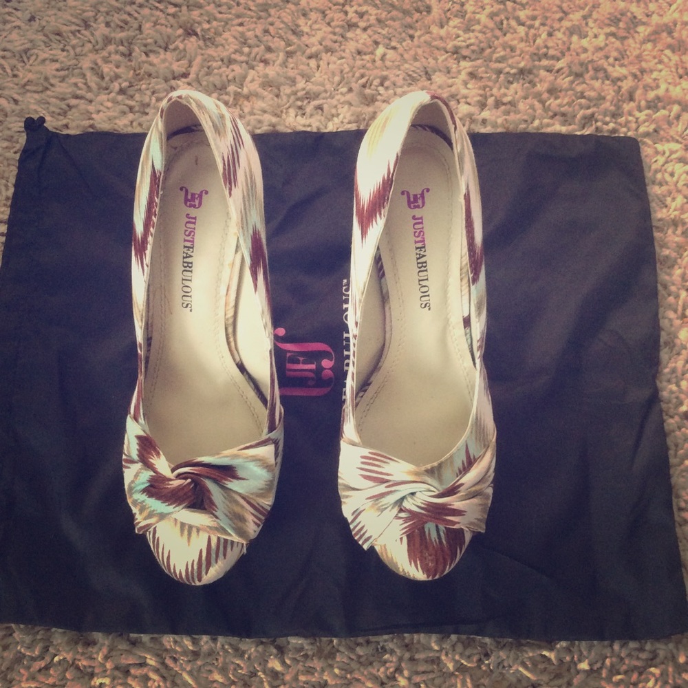 🔴Justfab size 8 heels